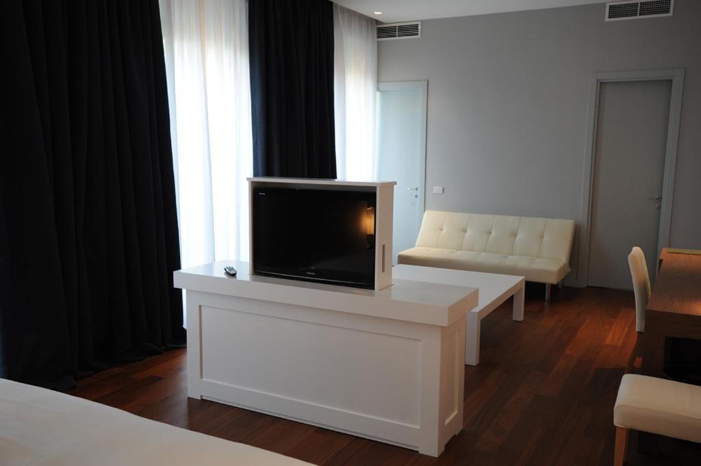 Cristina Park Hotel Montesarchio Εξωτερικό φωτογραφία